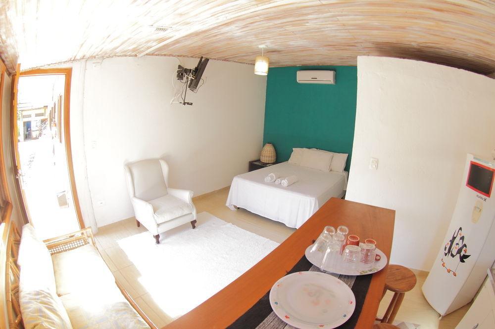 Chili In Suites Маресиас Экстерьер фото