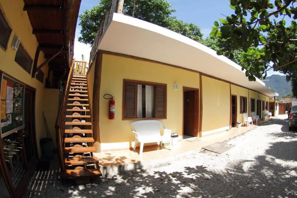 Chili In Suites Маресиас Экстерьер фото